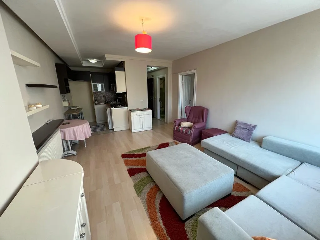 BEYKENT METROBÜSE 5 DK. GÜNIŞIĞI SİTESİ 1+1 EŞYALI KİRALIK DAİRE